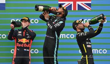 Hamilton aplasta a todos el día que Renault vuelve al podio