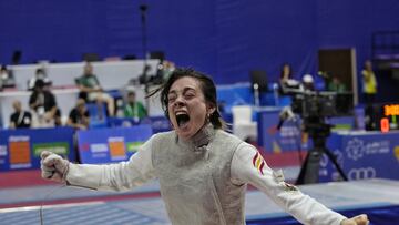 Marina García plata, Luis Domínguez y Carmen Weiler bronce en natación