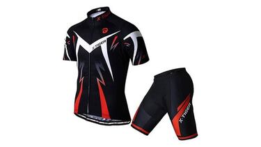 Este conjunto de maillot y culote para ciclistas suma más de 6.000 valoraciones en Amazon