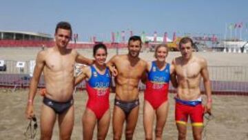 El equipo español de triatlón, con Fernando Alarza a la derecha.