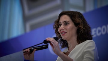 La presidenta de la Comunidad de Madrid, Isabel Díaz Ayuso, interviene en un desayuno informativo organizado por Nueva Economía Fórum, en el Hotel Mandarin Oriental Ritz, a 15 de febrero de 2022, en Madrid (España).
15 FEBRERO 2022;FORUM;DESAYUNO
Jesús Hellín / Europa Press
15/02/2022