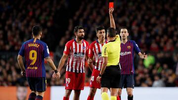 Diego Costa ve la roja en el Barcelona-Atlético.