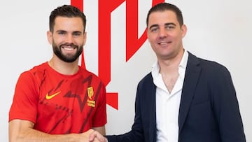 Nacho y Carlos Antón, director técnico del Al Qadsiah.