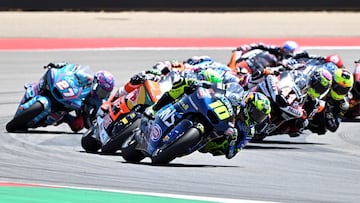 El pelotón de Moto2 tirado por Moreira.