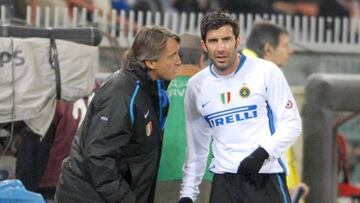 Figo se queja de haber sido humillado por Mancini