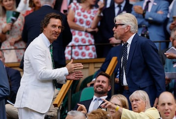Matthew McConaughey saluda a Richard Branson.