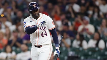 HOUSTON, TEXAS - AUGUST 26: Yordan Alvarez #44 of the Houston Astros acknowledges the crowd during his first game back from injury in the first inning against the Colorado Rockies at Daikin Park on August 26, 2025 in Houston, Texas. Alex Slitz/Getty Images/AFP (Photo by Alex Slitz / GETTY IMAGES NORTH AMERICA / Getty Images via AFP)