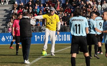 Juan y Medio fue el árbitro del partido.
