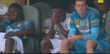 Los memes se ceban con la defensa del Real Madrid