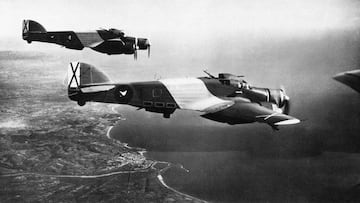 A finales de julio, los franceses enviaron aviones a Barcelona para el Gobierno de la Segunda República. Por otro lado, comienzan a llegar aeronaves para los sublevados de los fascistas italianos y los nazis alemanes.