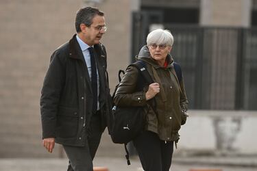 La Codirectora de la Asesoría Jurídica de AFE, María José López, a su llegada este lunes a la Audiencia Nacional en San Fernando de Henares, Madrid.