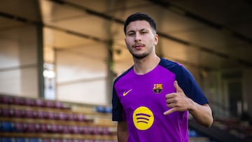GRAFCAT530. BARCELONA, 14/07/2025.- El nuevo delantero del FC Barcelona, el sueco Roony Bardghji, durante la primera sesión de entrenamientos de la pretemporada, que el club azulgrana realizado este lunes. EFE/Marc Graupera/FC Barcelona ***SÓLO USO EDITORIAL/SOLO USO PERMITIDO PARA ILUSTRAR LA NOTICIA QUE APARECE EN EL PIE DE FOTO*** (CRÉDITO OBLIGATORIO)