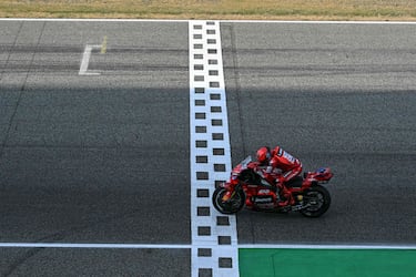 Marc Márquez entrando en meta. 
