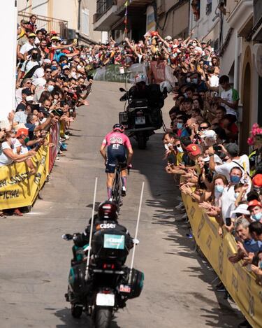 Roglic es un muro para Mas