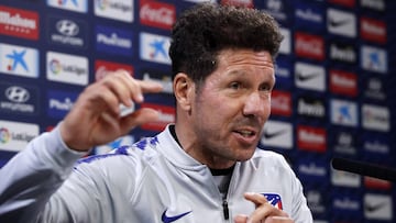 Simeone deja claro que quiere a Costa la próxima temporada
