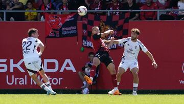 Izeta se estrenó como goleador en el Mirandés en el duelo ante el Albacete.