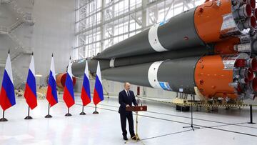Tsiolkovsky (Russian Federation), 12/04/2022.- Russian President Vladimir Putin delivers a speech, as he visits the Vostochny cosmodrome outside the city of Tsiolkovsky, some 180 km north of Blagoveschensk, in the far eastern Amur region, Russia, 12 April 2022. (Rusia, Roma) EFE/EPA/MIKHAIL KLIMENTYEV / KREMLIN POOL / SPUTNIK MANDATORY CREDIT