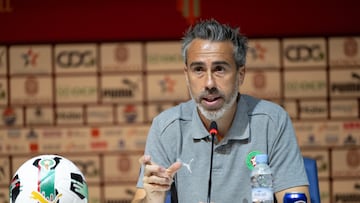 Rabat (Morocco), 24/06/2025.- Morocco women's national team coach Jorge Vilda Rodriguez speaks during a press conference in Rabat, Morocco, 24 June 2025. Morocco's coach announces the final list of players for the Moroccan national team ahead of the final stage of the Women's Africa Cup of Nations Morocco 2024, scheduled to be held in Morocco from 05 to 26 July 2025. (Marruecos) EFE/EPA/JALAL MORCHIDI