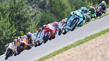 Foggia liderando el pelotón en Brno.