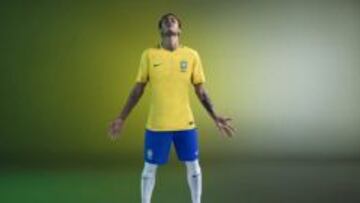 Neymar posa con la nueva camiseta de Brasil, que lucirá en la Copa América Centenario y en las eliminatorias para el Mundial de Rusia 2018.