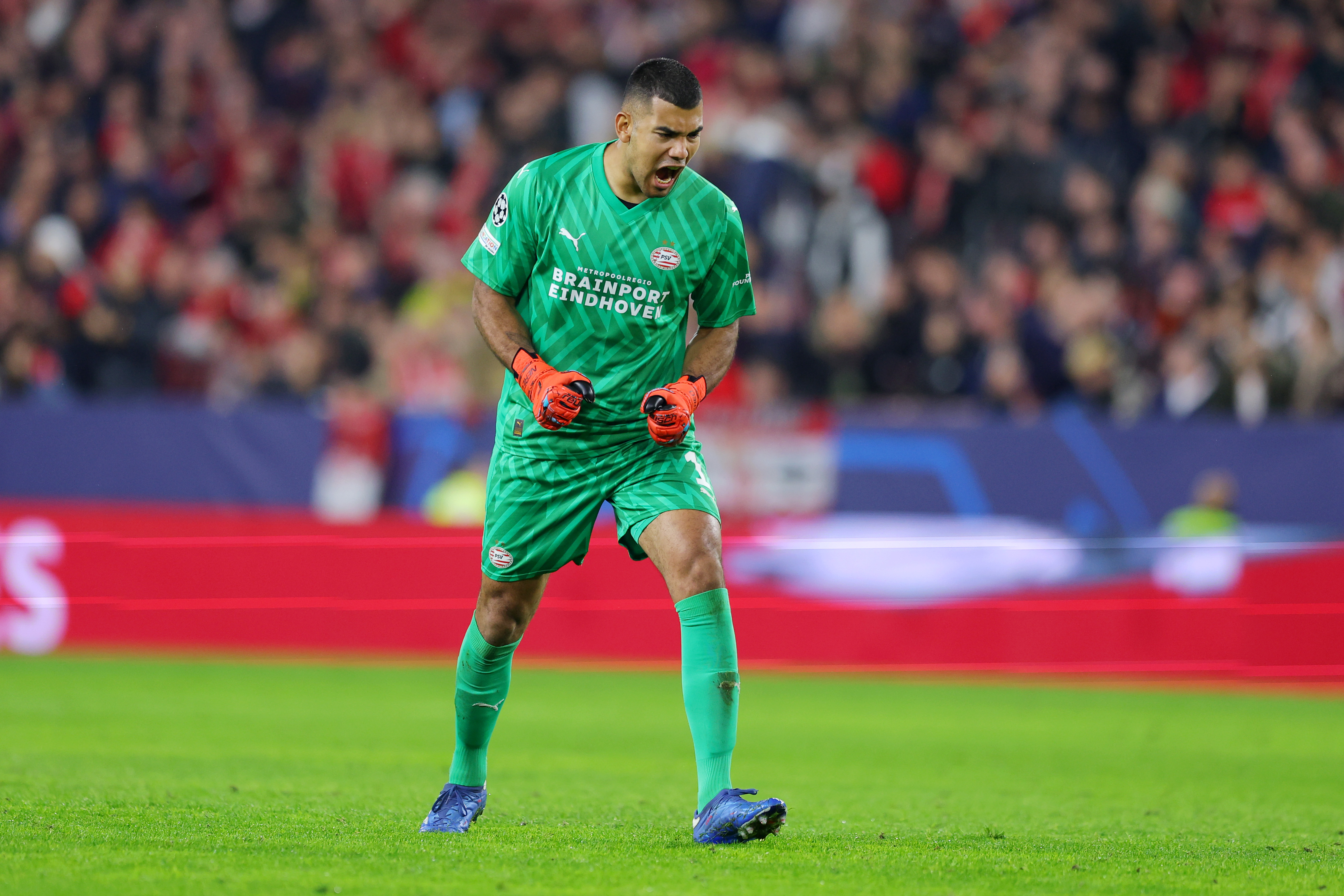 Club: PSV Eindhoven | Valor de mercado: 10 millones de euros.
Portero argentino que ha sido fundamental en la conquista del título de la Eredivisie con el PSV. Ha mantenido su arco invicto en 18 partidos esta temporada. Benítez acaba contrato y llegaría a coste cero.