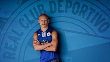 Víctor Mollejo, posando en Abegondo para As.