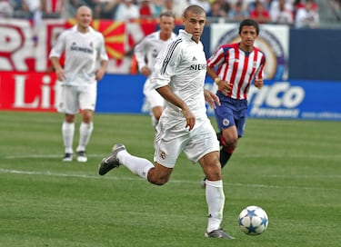 Uno de los pocos no argentinos de esta lista, Carlos Diogo (Uruguay, 1983) fue un lateral derecho que, tras dejar Peñarol, se marchó a River Plate en 2004. Un año después, llegó al Real Madrid, donde también estuvo solamente una temporada, hasta que se marchó al Real Zaragoza -donde estuvo cuatro años-. En el Santiago Bernabéu jugó 1136 minutos (20 partidos) en los que ni marcó ni asistió.