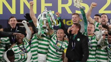 Los jugadores del Celtic celebraron el título.