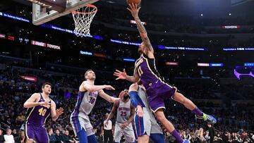 Jan 9, 2019; Los Angeles, CA, USA; Detroit Pistons forward Blake Griffin (23) applies pressure to Los Angeles Lakers forward Michael Beasley (11) during the second half at the Staples Center. Mandatory Credit: Kirby Lee-USA TODAY Sports