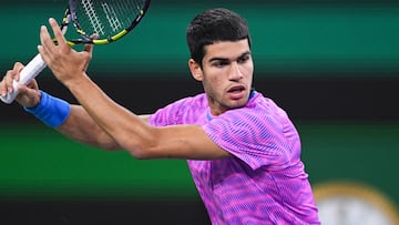 Carlos Alcaraz, contra Matteo Arnaldi en Indian Wells.