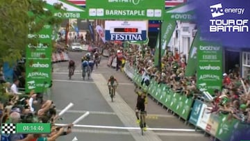 Tonelli desbanca a Greipel y se convierte en el nuevo líder