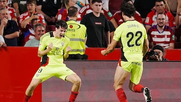 31-08 Granada CF-CD Mirandes correspondiente a la jornada 2 de la Liga Hypermotion (Segunda División) disputado en el Estadio Nuevo los Carmenes. En la imagen celebración del 1-2 gol de Petit (CD Mirandes)
