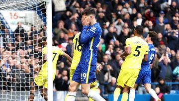 LONDON, ENGLAND - APRIL 02: Kai Havertz of Chelsea reacts to a missed chance during the Premier League match between Chelsea and Brentford at Stamford Bridge on April 02, 2022 in London, England. (Photo by Ryan Pierse/Getty Images)