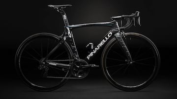 El equipo Sky presentó la Pinarello Dogma F10, la bicicleta con la que Chris Froome tratará de conquistar su cuarto Tour de Francia.