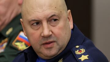 FILE PHOTO: Commander of Russia's Aerospace Forces Sergei Surovikin attends a meeting with President Vladimir Putin in Sochi, Russia, November 3, 2021. Sputnik/Mikhail Metzel/Pool via REUTERS ATTENTION EDITORS - THIS IMAGE WAS PROVIDED BY A THIRD PARTY. THIS PICTURE WAS PROCESSED BY REUTERS TO ENHANCE QUALITY. AN UNPROCESSED VERSION HAS BEEN PROVIDED SEPARATELY/File Photo