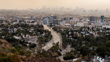 Multiple fires cover the skyline with smoke in Los Angeles, California, U.S. January 8, 2025. REUTERS/Carlin Stiehl