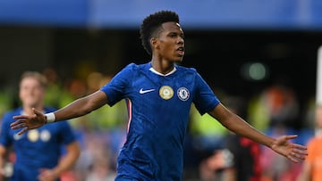 Chelsea's Brazilian midfielder #41 Estevao celebrates after scoring the opening goal of the pre-season friendly football match between Chelsea and Bayer Leverkusen at Stamford Bridge in London on August 8, 2025. (Photo by Glyn KIRK / AFP)