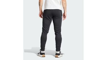 Cómodo y abrigoso: el pantalón de chándal Adidas que es un éxito