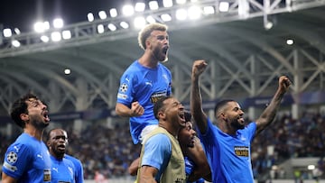Los jugadores del Pafos celebran el pase.