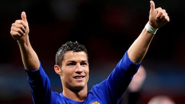 ROL12 LONDRES (REINO UNIDO) 11.06.09.- Fotografía de archivo con fecha del 05 de mayo que muestra al ex jugador del Manchester United Cristiano Ronaldo durante un partido contra el Arsenal en las semifinales de la Liga de Campeones en el estadio de
