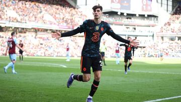 Soccer Football - Premier League - Burnley v Chelsea - Turf Moor, Burnley, Britain - March 5, 2022 Chelsea's Kai Havertz celebrates scoring their second goal Action Images via Reuters/Molly Darlington EDITORIAL USE ONLY. No use with unauthorized audi