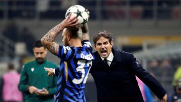 Soccer Football - Champions League - Inter Milan v RB Leipzig - San Siro, Milan, Italy - November 26, 2024 Inter Milan coach Simone Inzaghi REUTERS/Alessandro Garofalo TPX IMAGES OF THE DAY