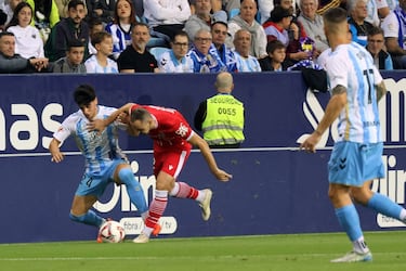 El Málaga coge impulso ante un Cartagena castigado por el VAR