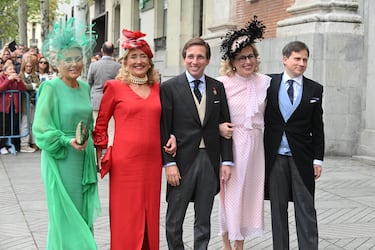 ¿Quién es quién en la familia Martínez-Almeida? Así son los cinco hermanos del alcalde de Madrid