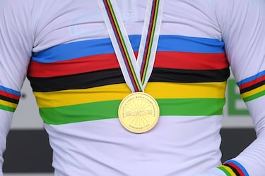 Como hemos mencionado anteriormente, los países europeos que con mayor tradición ciclista son los que han dominado la mayor parte de los Mundiales. La lista de arcoíris es la que sigue: Bélgica, 27; Italia, 19; Francia, 10; Países Bajos, 8; y España, 6. Al margen de los oros, cabe señalar que Italia es la nación con más medallas totales en la historia de los Mundiales con 133 (entre todas las categorías).