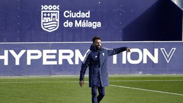 Fran Beltrán durante el entrenamiento en La Rosaleda.