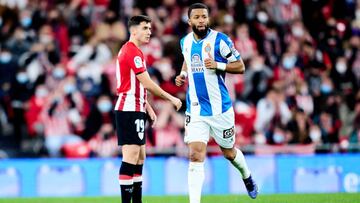 BILBAO, SPAIN - FEBRUARY 07: Tonny Vilhena of RCD Espanyol celebrates after scoring his team's second goal during the LaLiga Santander match between Athletic Club and RCD Espanyol at San Mames Stadium on February 07, 2022 in Bilbao, Spain. (Photo by