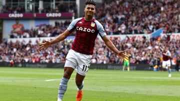 BIRMINGHAM, ENGLAND - APRIL 30: Ollie Watkins of Aston Villa celebrates after scoring their team's first goal during the Premier League match between Aston Villa and Norwich City at Villa Park on April 30, 2022 in Birmingham, England. (Photo by Ryan
