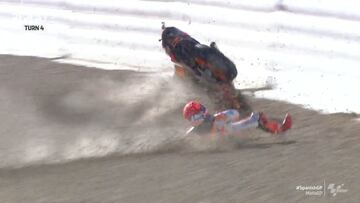 Caótico warm up de Honda con caídas de Marc Márquez y Pol