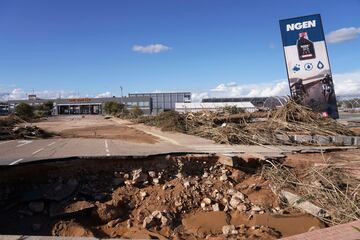 Vista de cómo ha quedado el circuito Ricardo Tormo tras las graves inundaciones en Valencia.